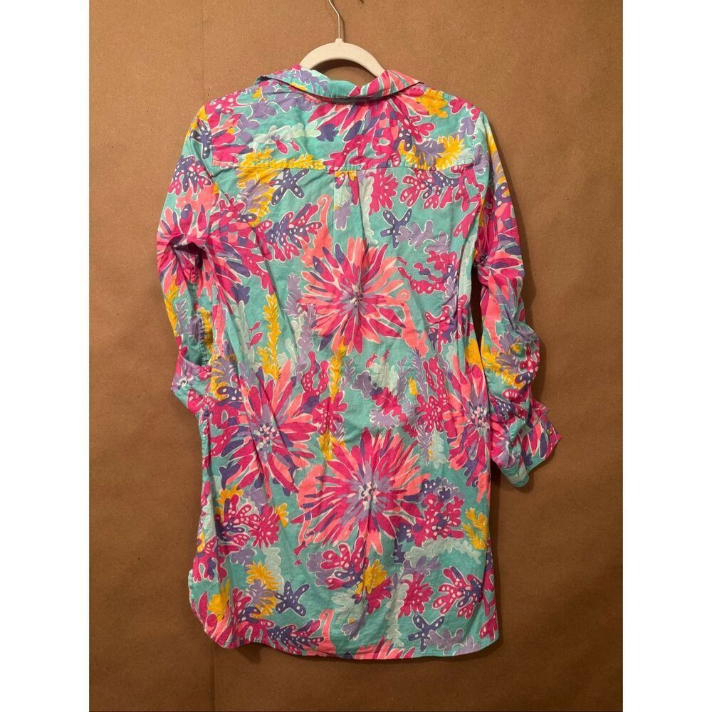 Lilly Pulitzer Captiva Tunic in the "Trippin and Sippin" multicolor floral print - Picture 8 of 8